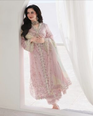 Haniya-sahil lawn